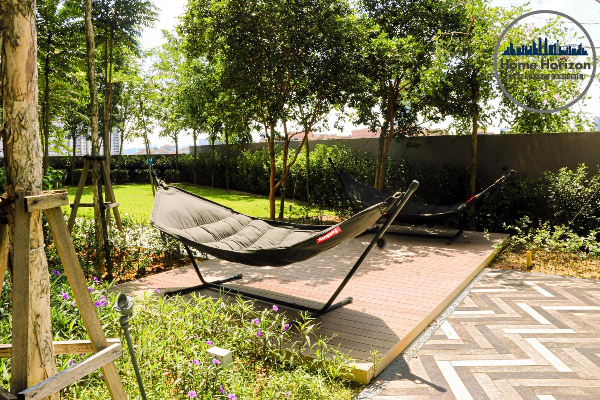 Lucentia Residences By Moonlight Stay!